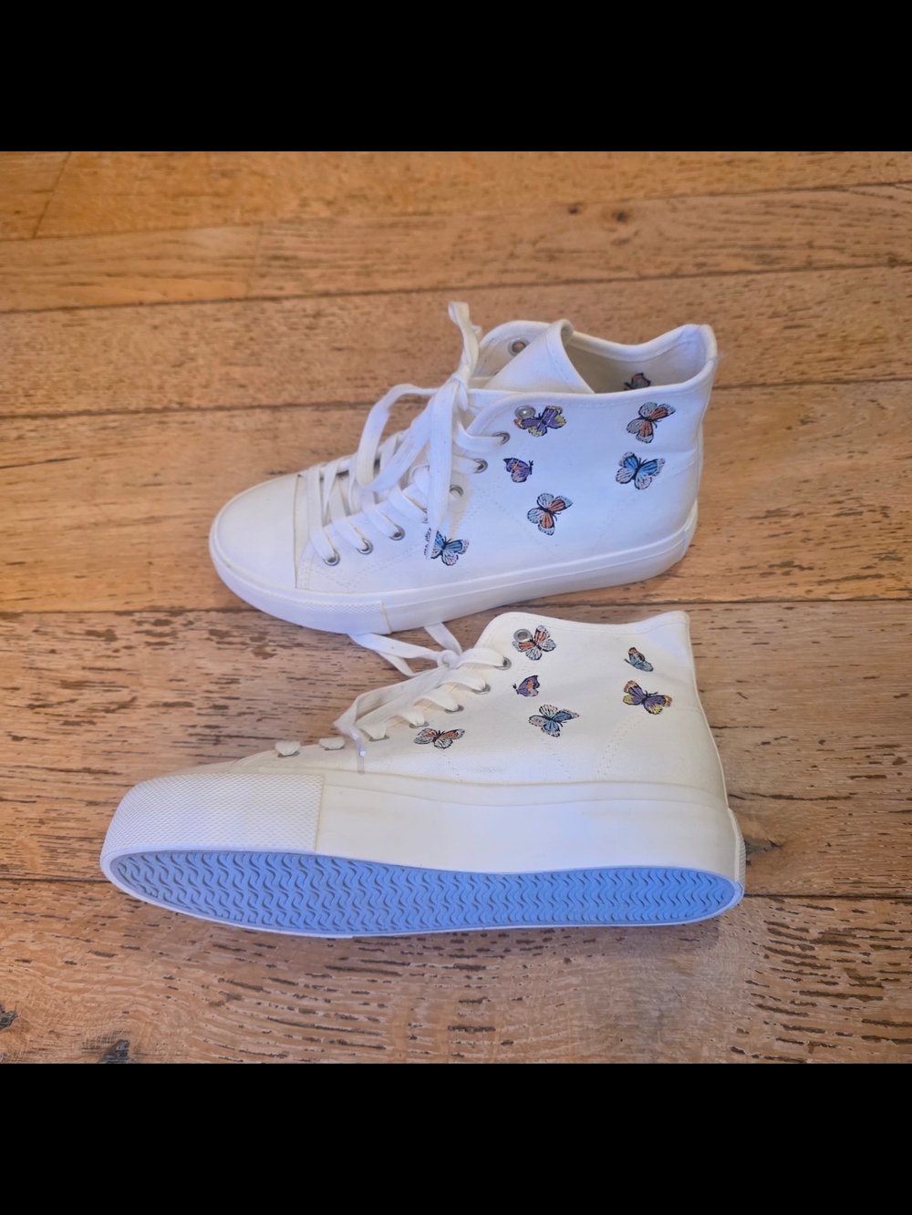New American Eagle White Plaform High-Top Embroidered Butterfly Sneakers retro